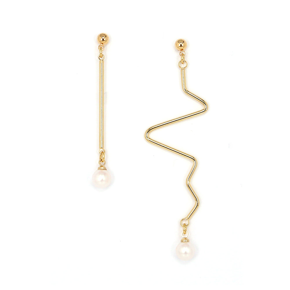 JOELLE ASYMMETRIC EARRINGS