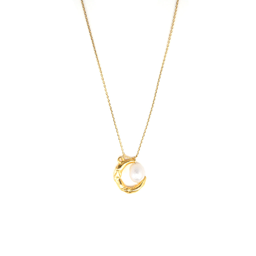 ALYA CRESCENT NECKLACE