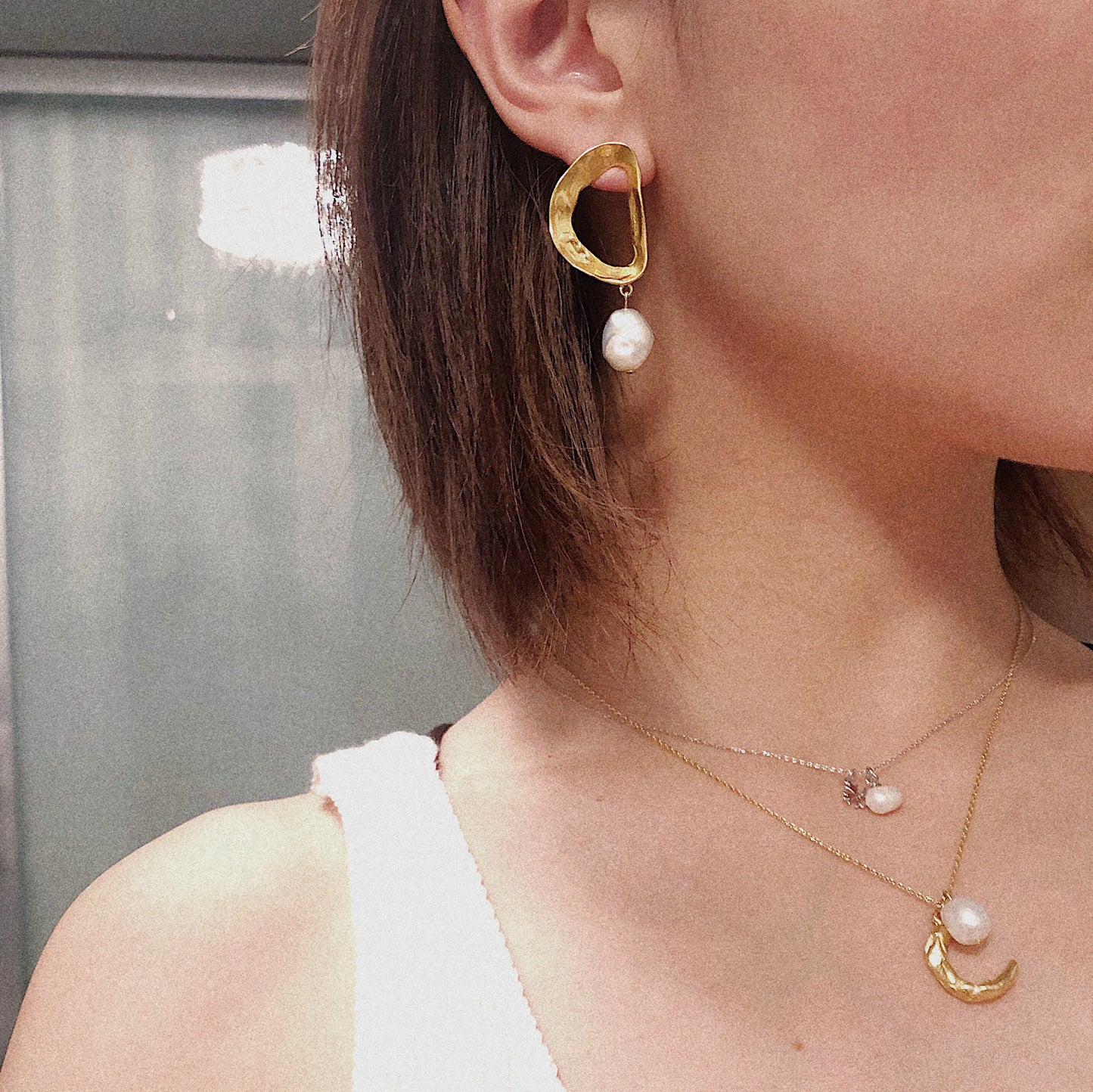 MEROPE PEARL EARRINGS